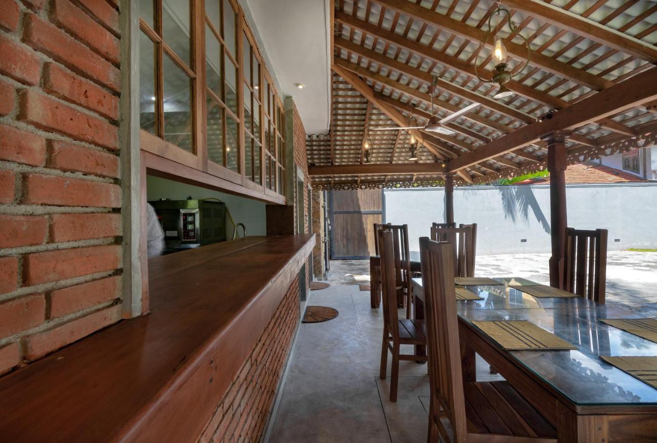 Hotel Samaraana Ahangama Esterno foto