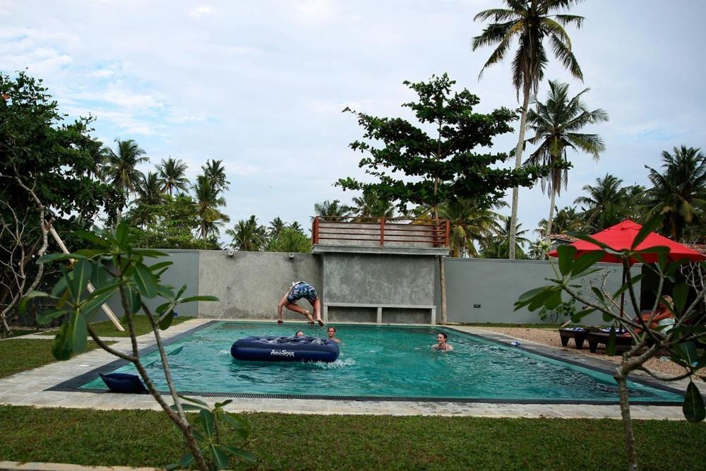 Hotel Samaraana Ahangama Esterno foto