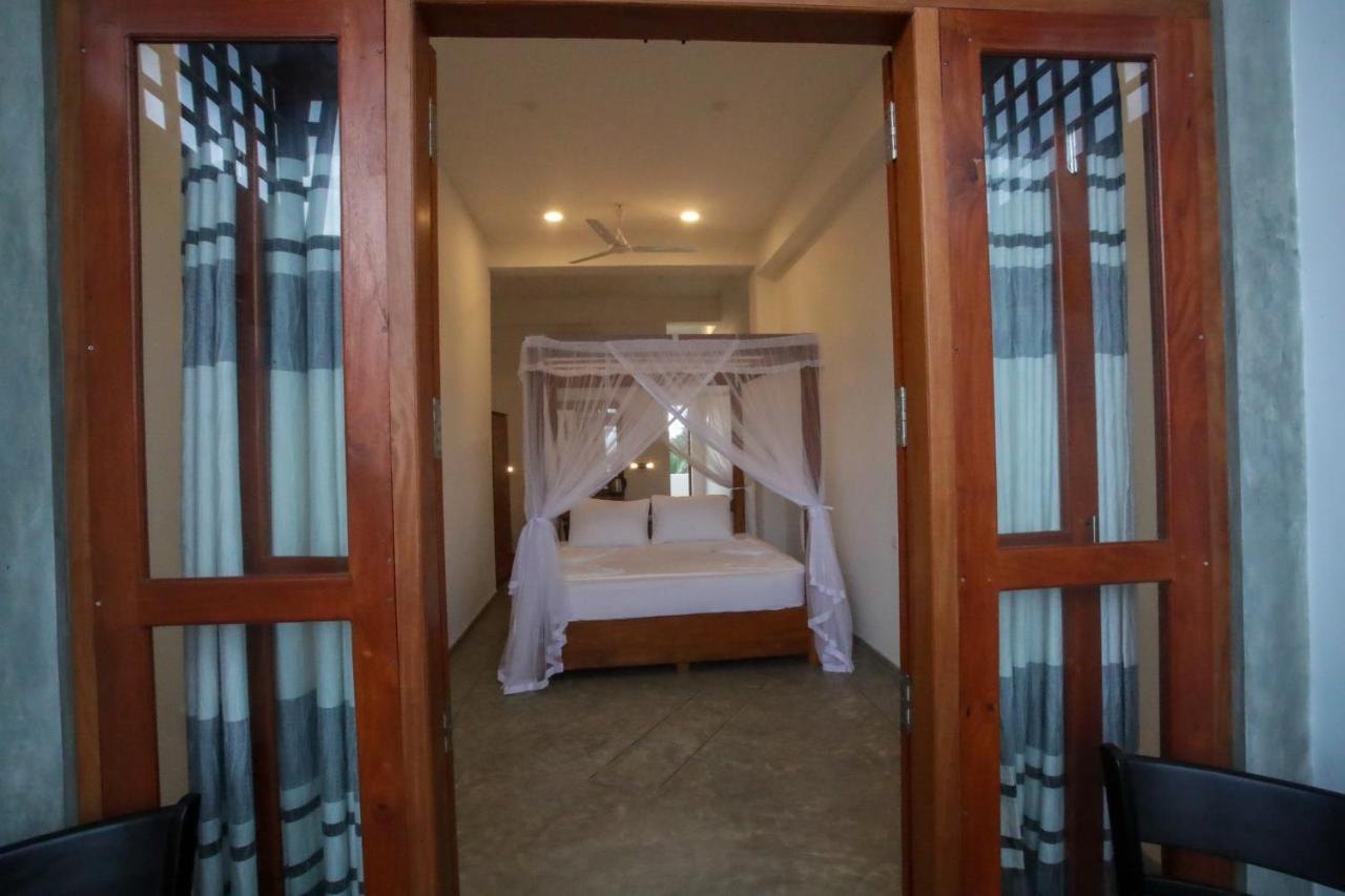 Hotel Samaraana Ahangama Esterno foto