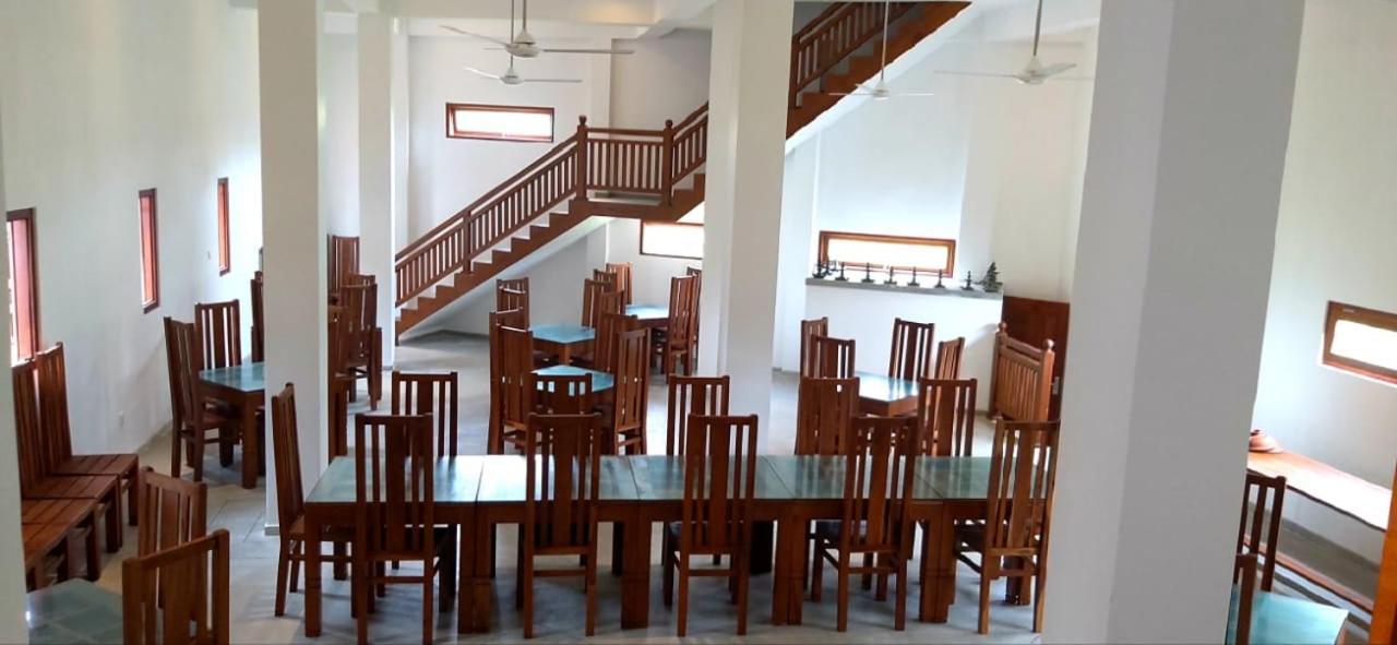 Hotel Samaraana Ahangama Esterno foto