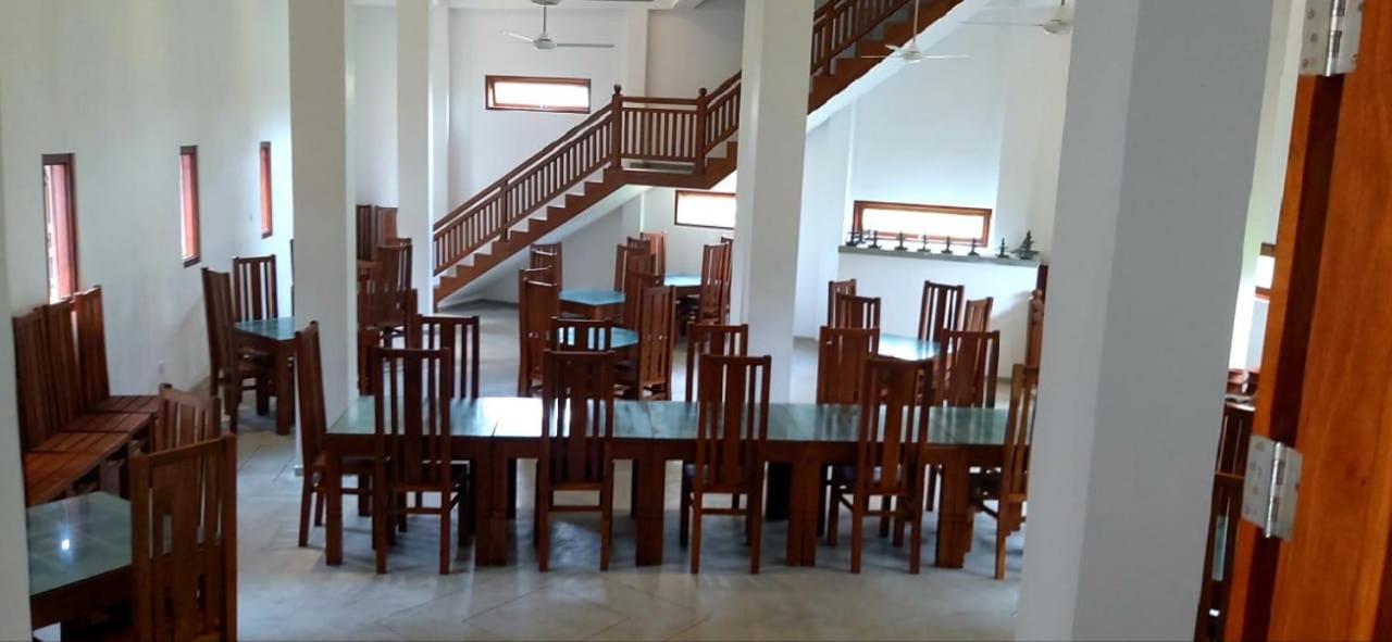 Hotel Samaraana Ahangama Esterno foto
