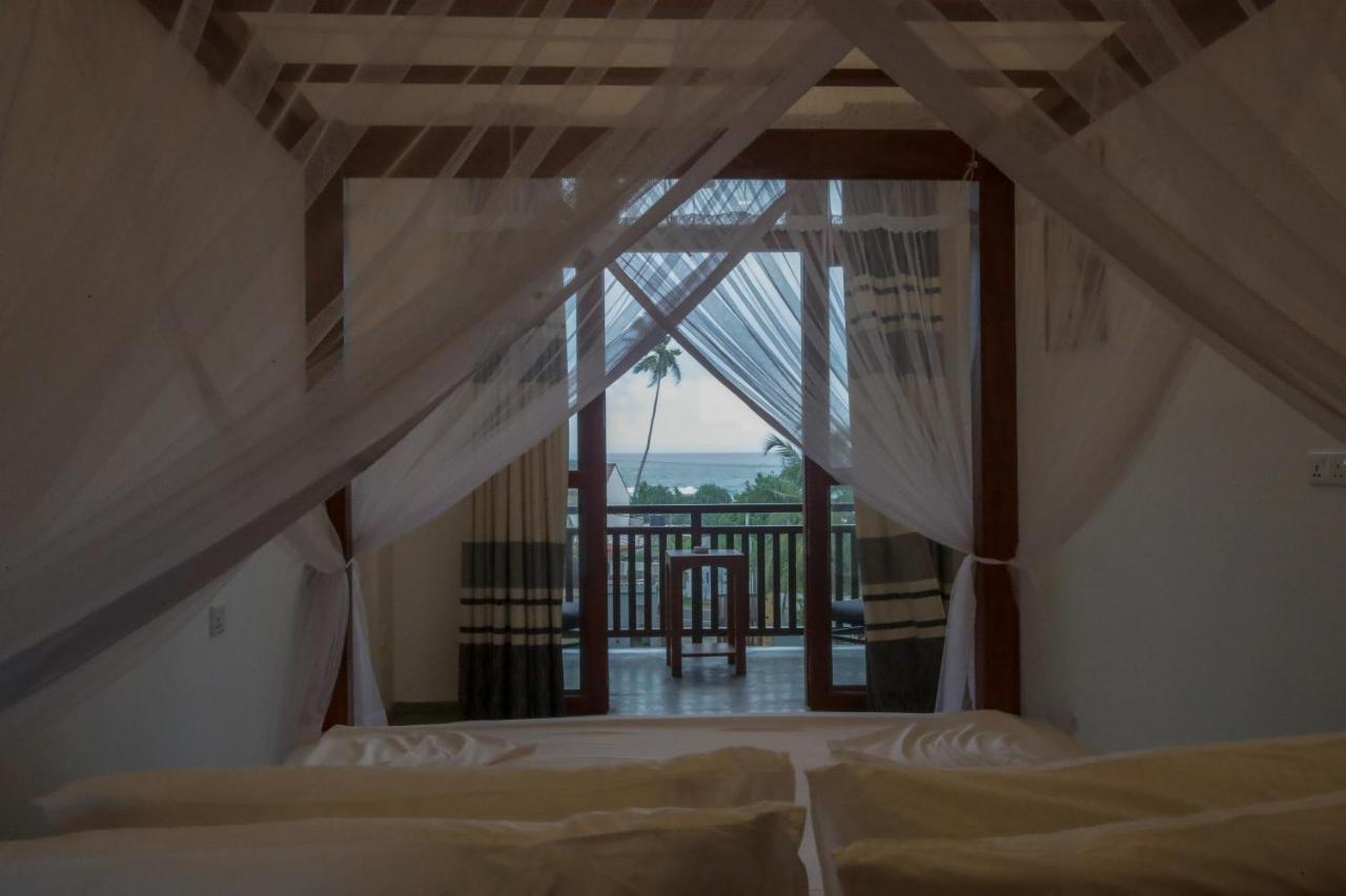 Hotel Samaraana Ahangama Esterno foto